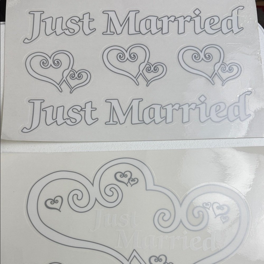 WEDDING CAR DECORATION BUNDLE with 2 Just Married Car Flags & Car window - Picture 3 of 4